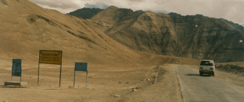 Magnetic-Hill-Ladakh